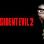 Logotipo de Resident Evil 2 junto a un zombi asomando entre las sombras